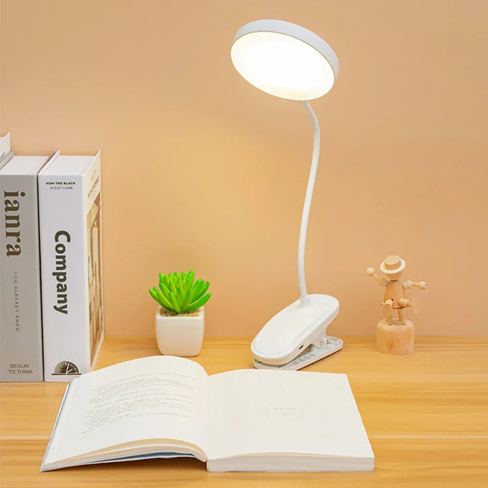 Platwo™ Clipped Table Lamp